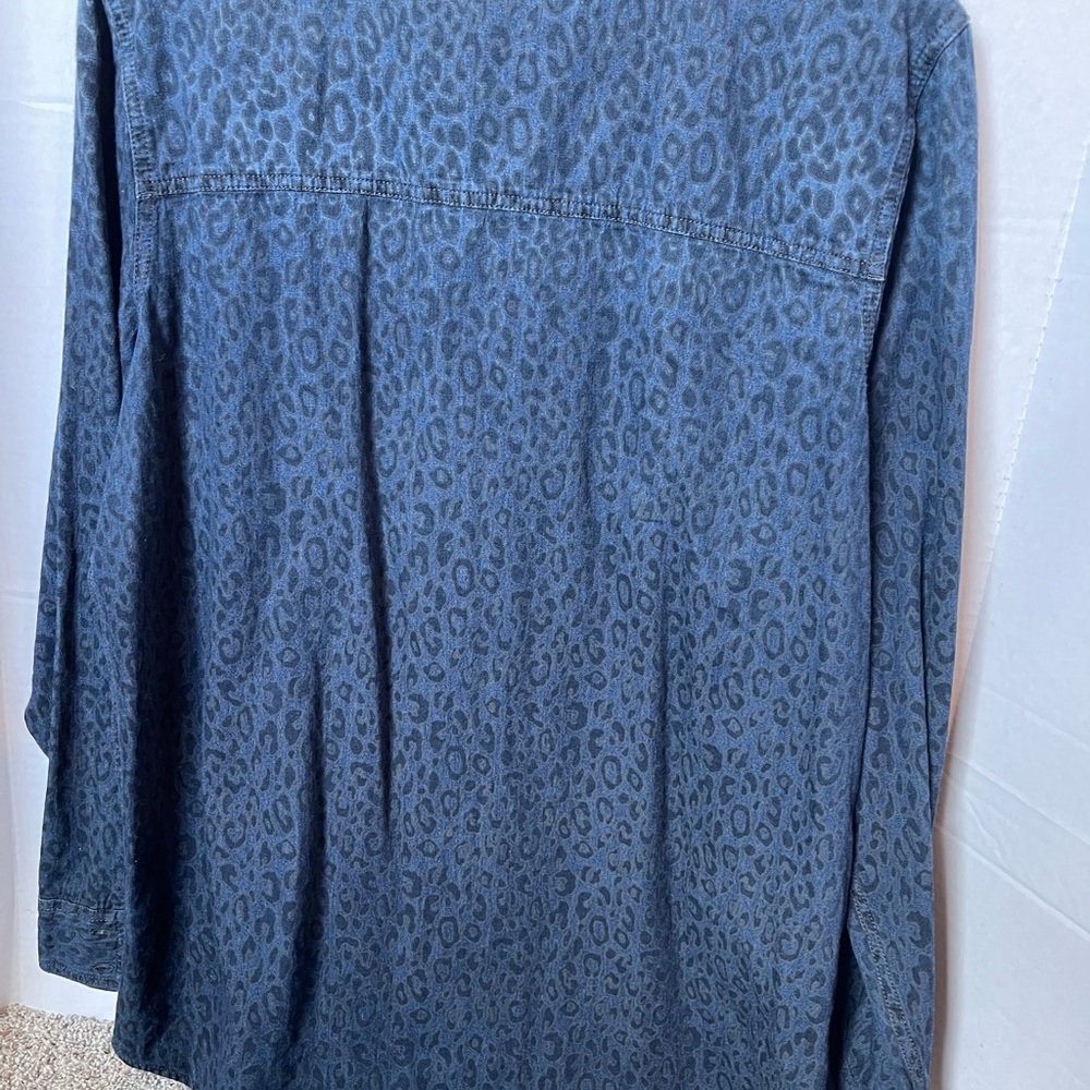 Code Bleu Button Down Animal Print Denim Shirt Si… - image 3
